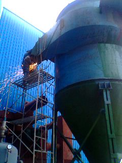 長沙水泵廠-拋丸室布袋除塵器改造現(xiàn)場